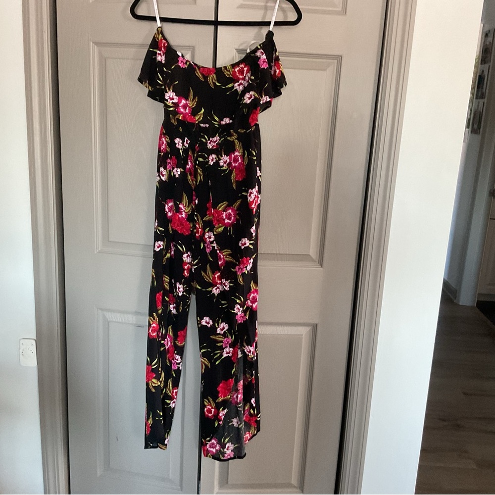 Guess Black and Red Floral Jumpsuit - Picture 4 of 5